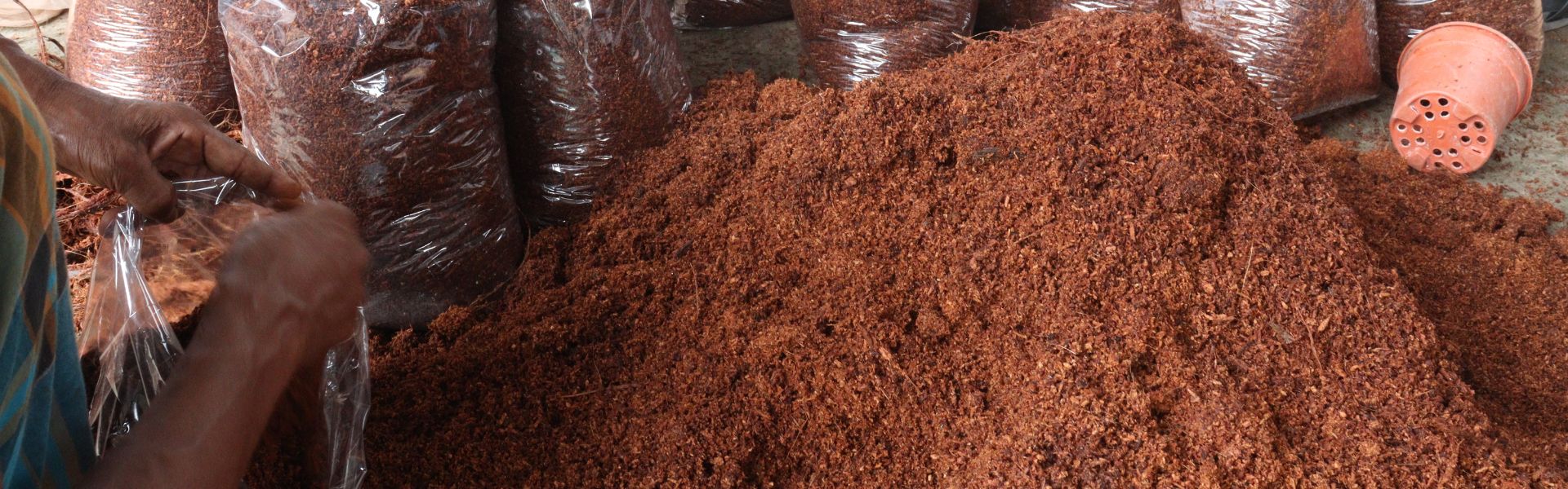 Kokosov Supstrat – Kompresovani Blok 4,5 kg (Ekspandira do 50 L)